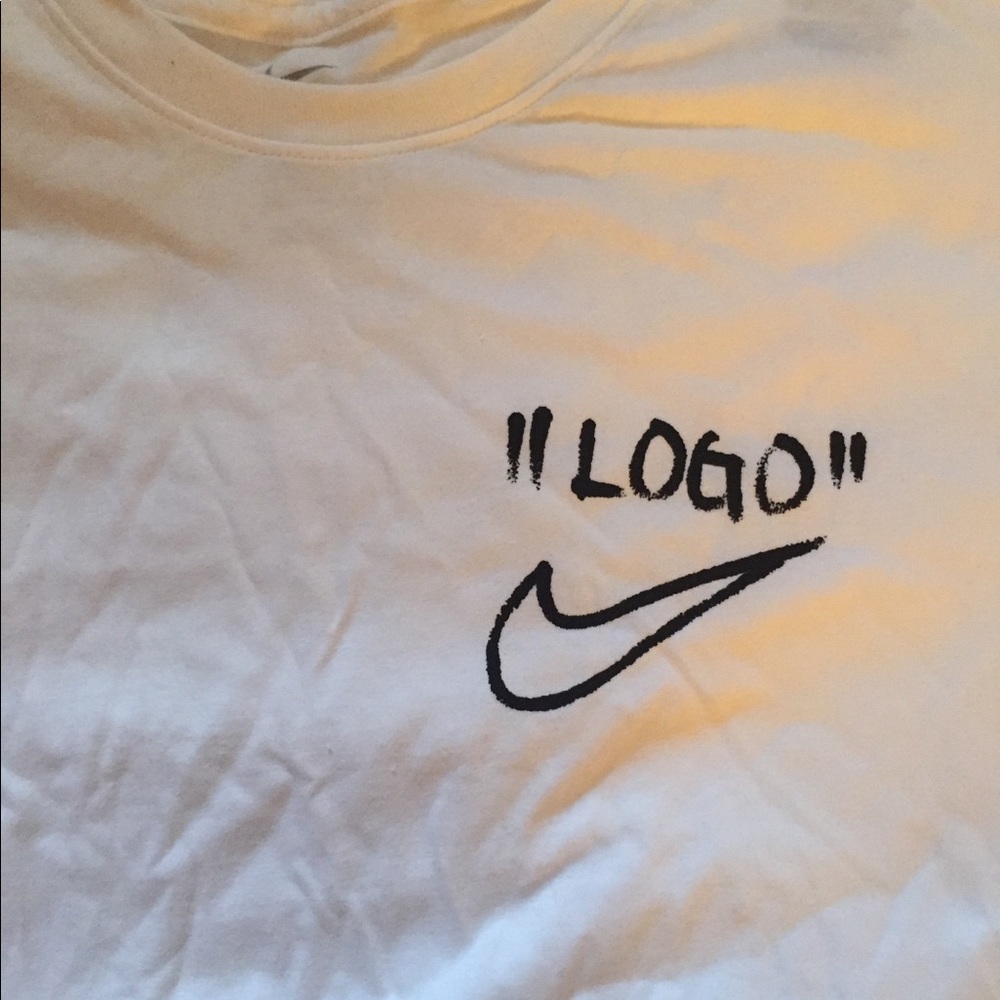 Nike “Off Campus” Logo Tee M  / Like New / T-Shirt